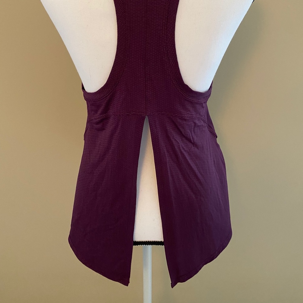 Lululemon workout top